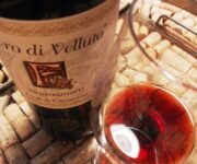 Nero_di_Velluto_-_Feudi_di_Guagnano