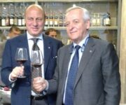 Sergio_Zingarelli_Presidente_del_Consorzio_Vino_Chianti_Classico_con_Giuseppe_Liberatore_Direttore_Generale_del_Consorzio_Vino_Chianti_Classico
