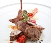 Agnello_nostrano_picchettato_allaglio