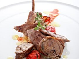 Agnello_nostrano_picchettato_allaglio