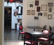 pavarotti_restaurant