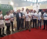 Flash_mob_Vinitaly_contro_trivelle_2