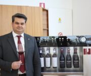 Roberto_raciti_wine_tast