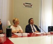 Tavolo_di_presentazione