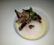 Uovo_alle_terme_con_cardoncelli_e_zabaione_di_parmigiano