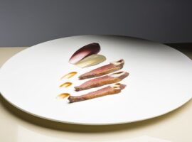 Petto_di_piccione_uva_fragola_capperi_e_salsa_finanziera_2