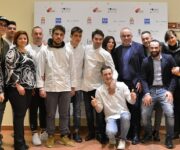 EGO-Lo_staff_di_Programma_Sviluppo_con_chef_ruggieri