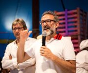 Massimo_Bottura_e_il_sindaco_di_Rimini_Andrea_Gnassi