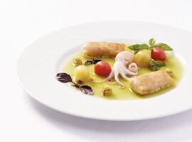 Pomodori_moscardini_e_croccante_di_cannella