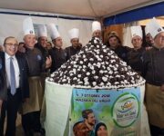 BlueSeaLand__Recordprofiterole_il_Presidente_delDistrettoCarlino-maestri_pasticcierimazaresi