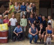 Prevoteaux_Jollard_-_Aurelie_e_la__sua_squadra_durante_la_vendemmia