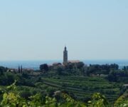 paesaggio_con_chiesa_colognola_ai_colli_san_fermo_e_rustico_