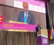 Luigi Moio durante il suo intervento al congresso mondiale dell’Oiv
