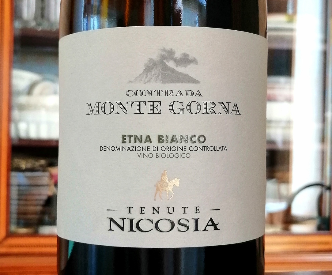 L’etichetta del contrada Monte Gorna