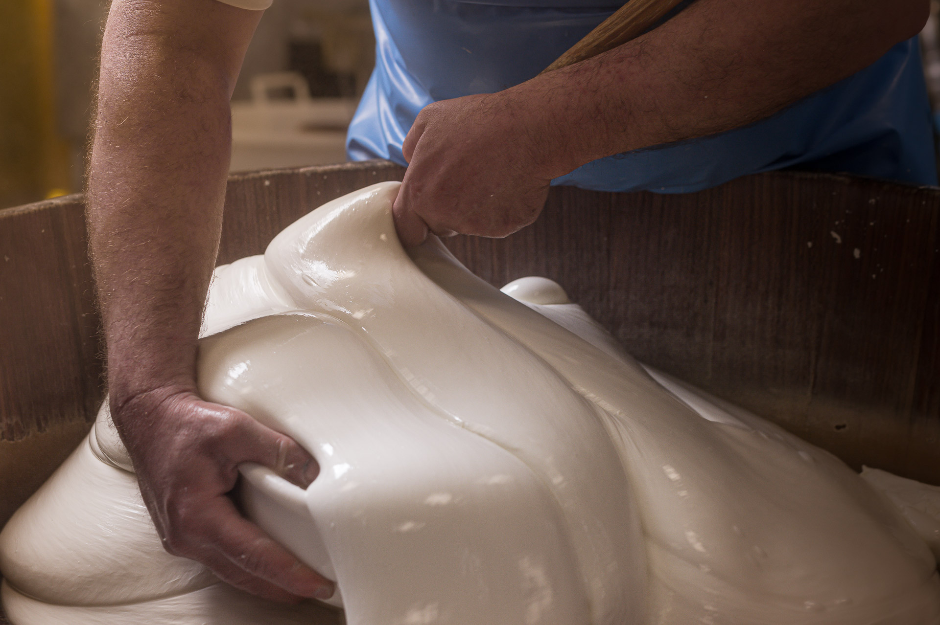 Produzione di Mozzarella di Bufala