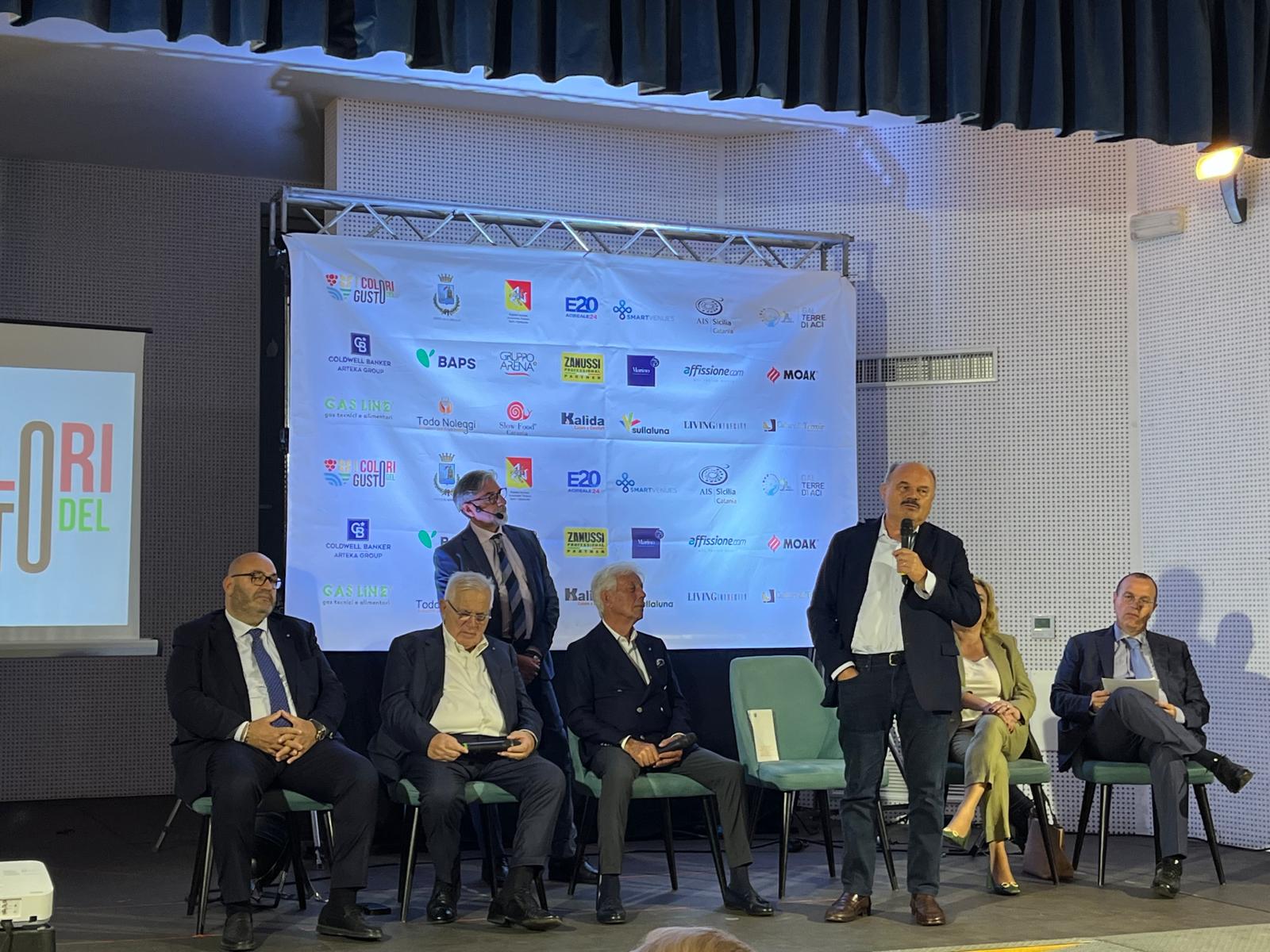 Il convegno sul Made in Sicily con Oscar Farinetti ai Colori del Gusto di Acireale