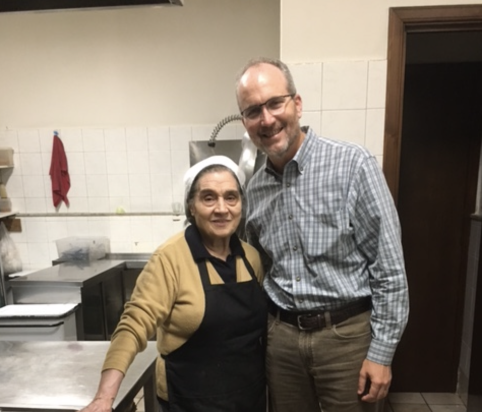 Kevin Harvey together with Paolina Anzalone of the restaurant San Giorgio e Il Drago in Randazzo during his visit to Etna