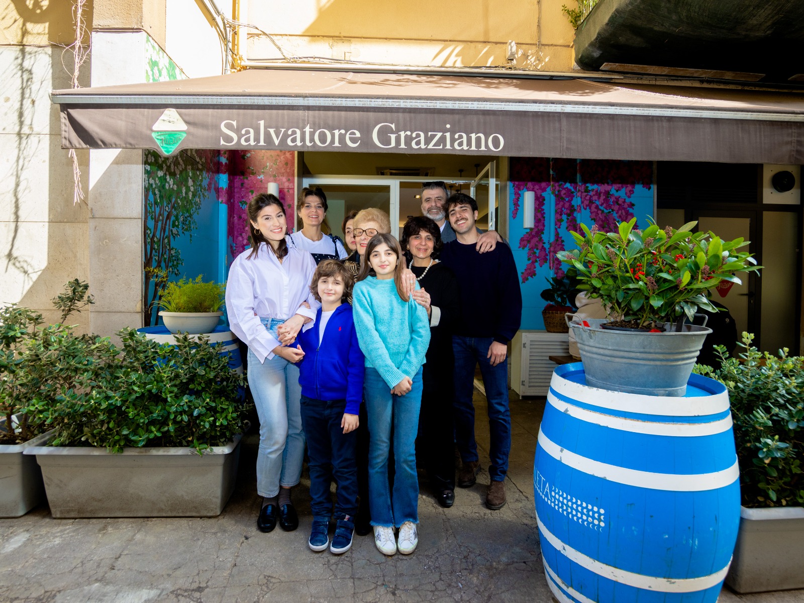 La famiglia Graziano: Da sinistra Rebecca, Rachele, Rita, Anna, Rosalia, Francesco, Ferdinando, Antonio e Caterina