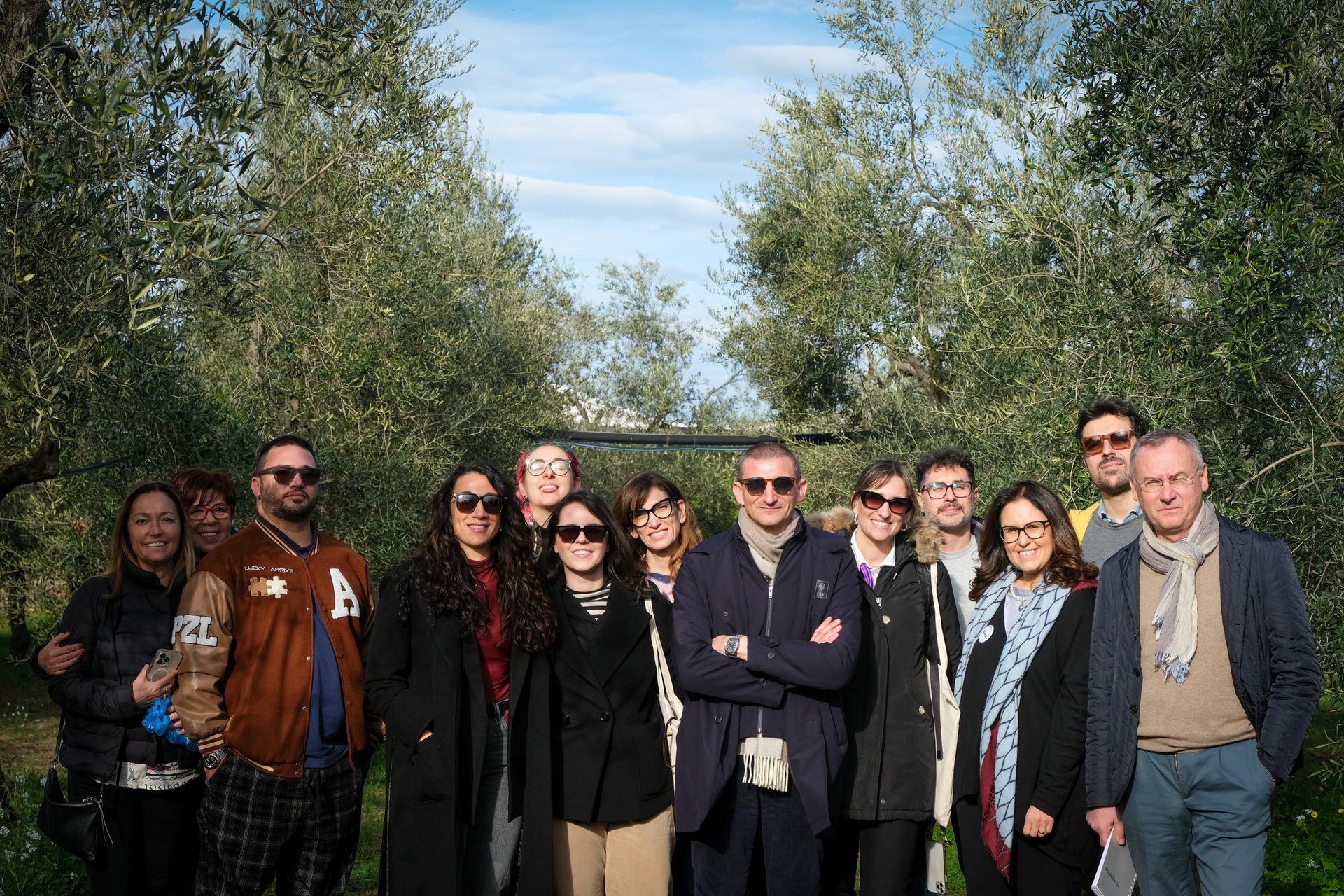 Foto di gruppo di rito del press tour in Puglia