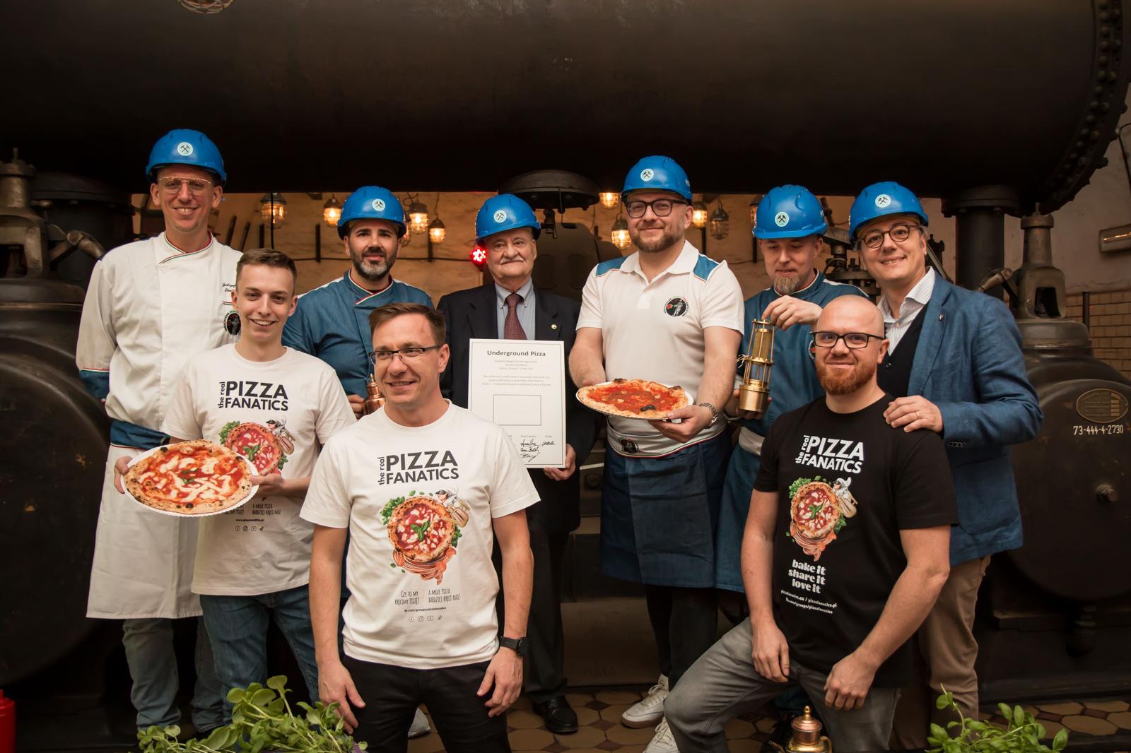 I pizzaioli di Avpn che hanno realizzato il record