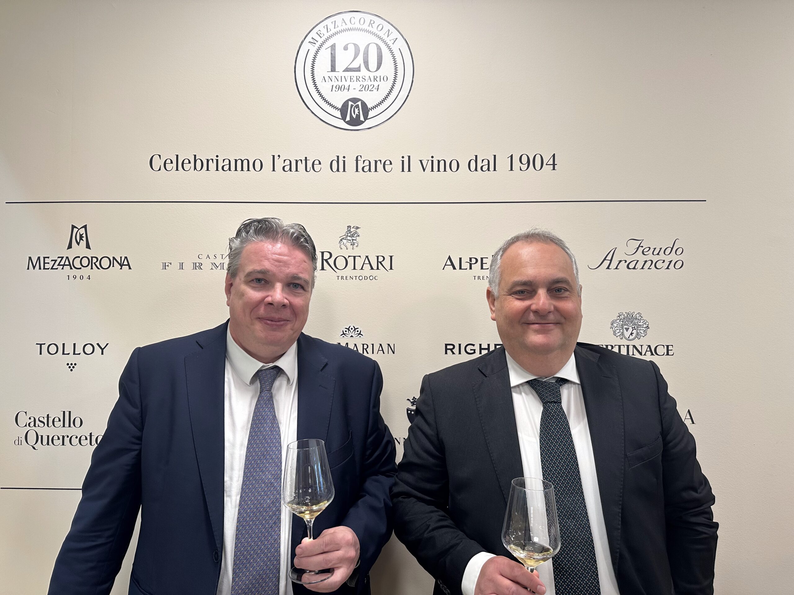 Da sinistra Stefano Fambri, direttore della Nosio Spa e Francesco Giovannini, direttore generale del Gruppo Mezzacorona