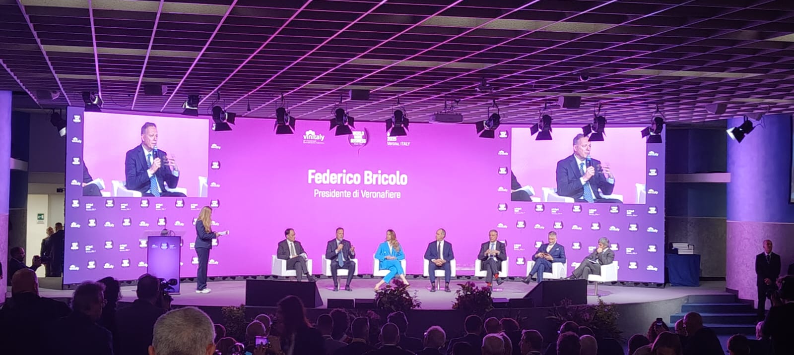 Un momento del talk inaugurale di Vinitaly 2025