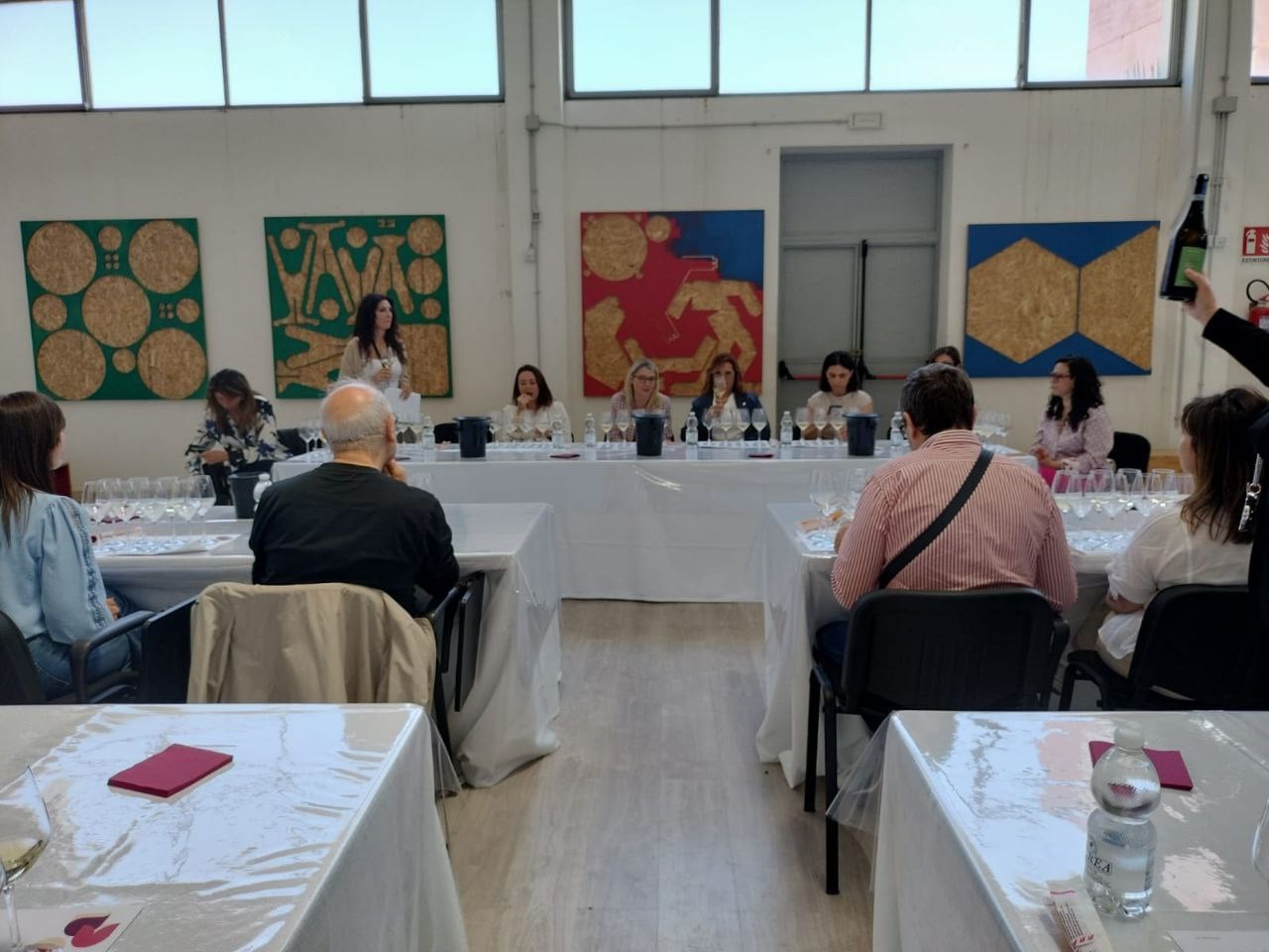 “La Sicilia, micro-continente vinicolo” raccontata dall’Associazione Donne del Vino ad Avvinando