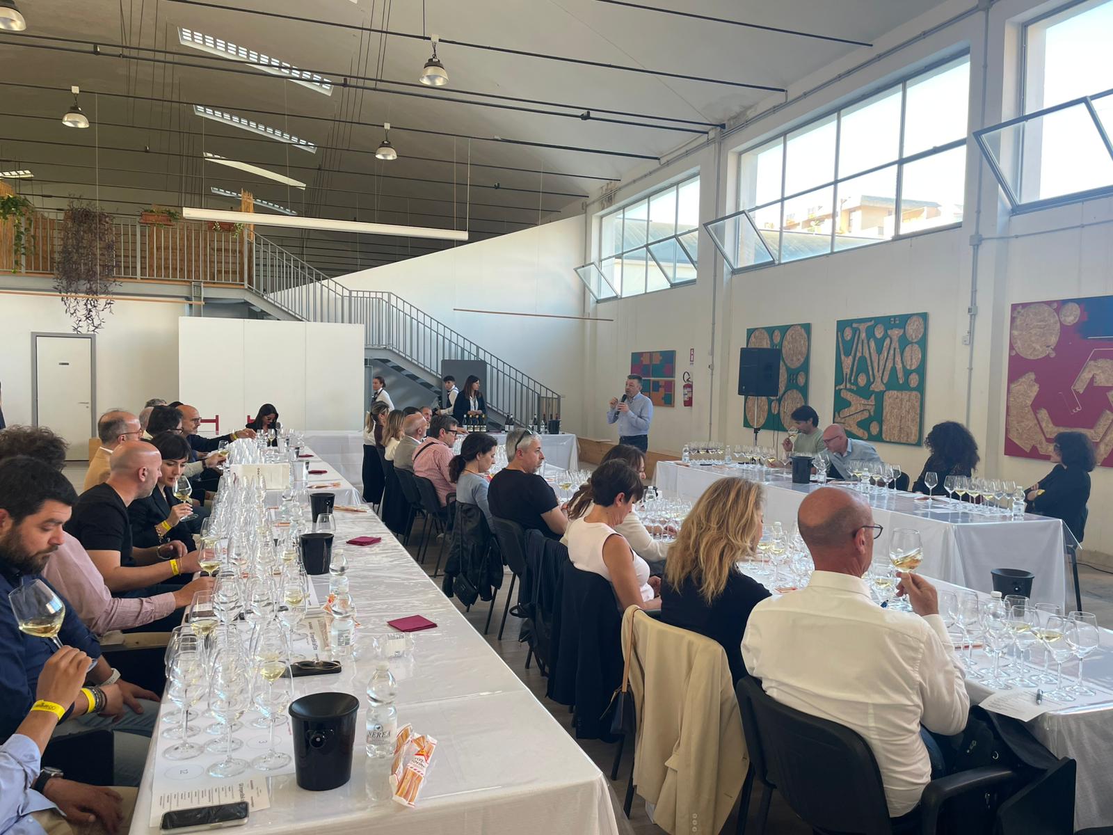 La masterclass curata da Cronache di Gusto e dedicata ai “Vini Imperdibili dell’Etna” ad Avvinando