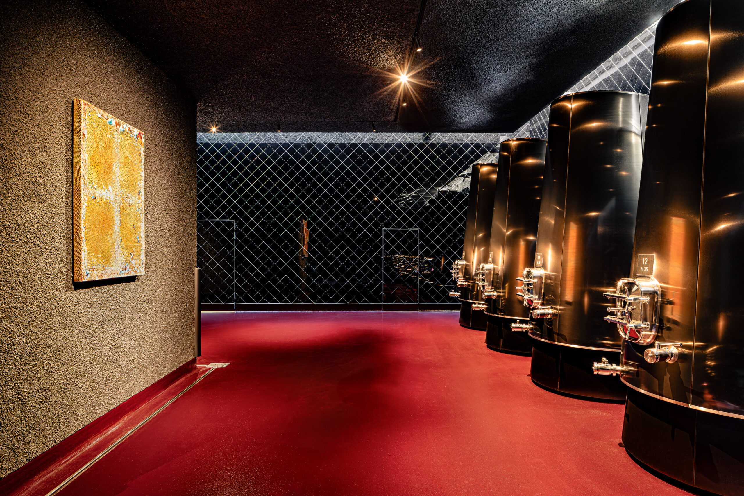 la Cantina San Michele Appiano dedica un tempio al vino, all’arte e allo scorrere del tempo