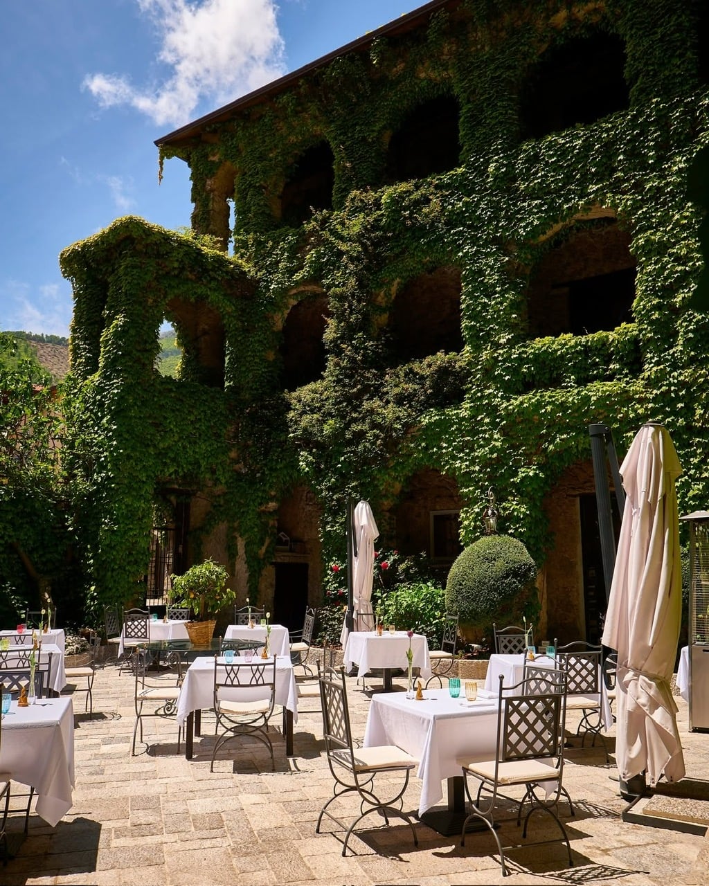 La Corte degli Dei – Palazzo Acampora