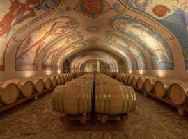 La barricaia realizzata dall’artista altoatesino Robert Scherer