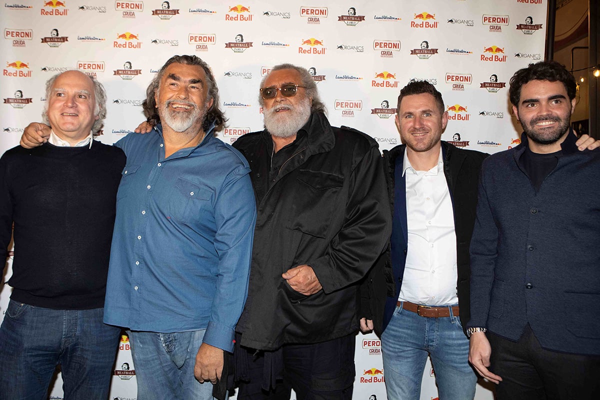 Diego Abatantuono con i soci di Meatball Family