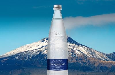 Acqua Cavagrande nata nel grembo dell’Etna