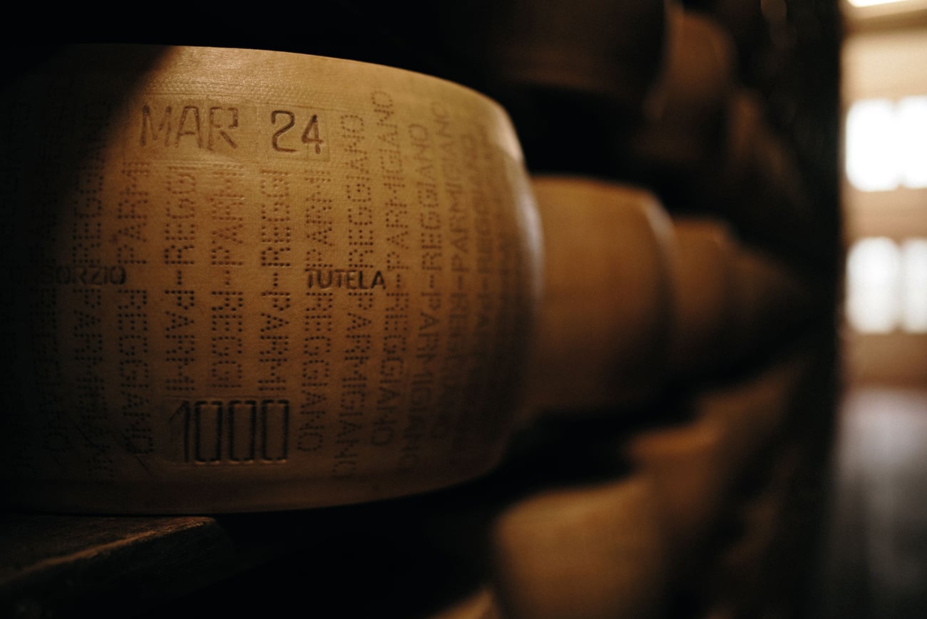 Forma-Parmigiano-Reggiano-Magazzino
