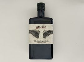 La bottiglia dell’olio bio Gloriae di Dario Zito