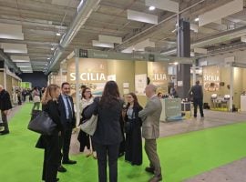 Il padiglione dell’Istituto Regionale dell’Olio e del Vino alla fiera Olio Capitale