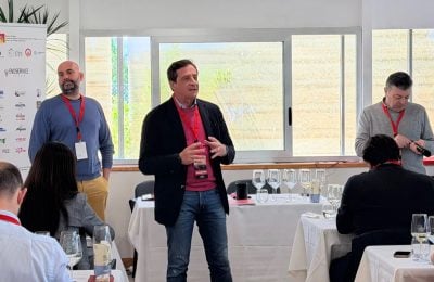 La masterclass dei vini I Custodi delle Vigne dell’Etna: da sinistra Marco Marinetti, Mario Paoluzi e Federico Latteri