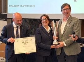 Da sinistra Francesco Baldacchino, presidente Ais Sicilia, Rita Gurrieri e Alessio Planeta, presidente Consorzio di Tutela dei Vini Doc Sicilia