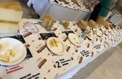 Un momento delle semifinali dell’Italian Cheese Awards 2026