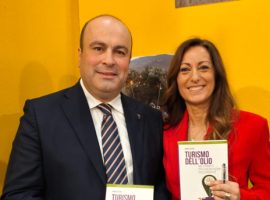 La presentazione del libro, in foto Michele Sonnessa e Fabiola Pulieri