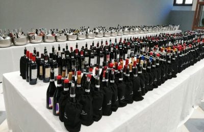 I campioni di vino in degustazione per Sicilia en Primeur 2026 all’albergo delle povere di palermo