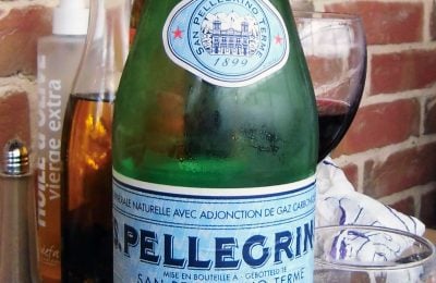 Acqua San Pellegrino in un ristorante