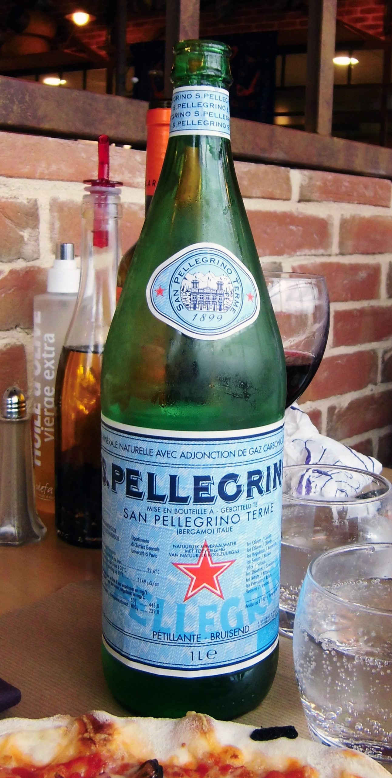 Acqua San Pellegrino in un ristorante