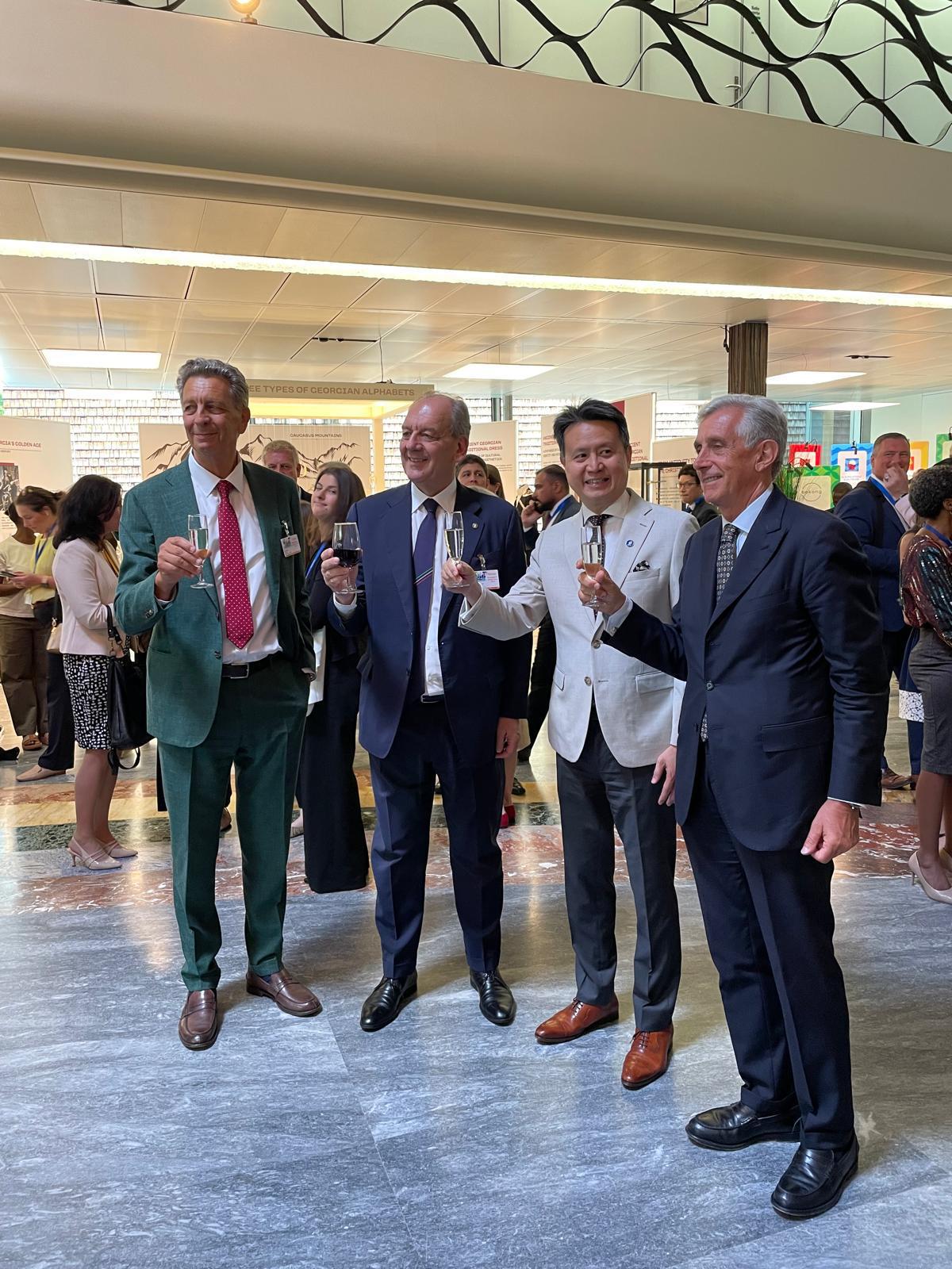 Cesare Baldrighi, Patrizio La Pietra, Daren Tang, ambasciatore Luigi Maria Vignali