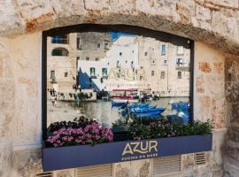 L’esterno di Azur