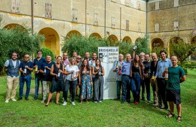 Foto di gruppo con i produttori