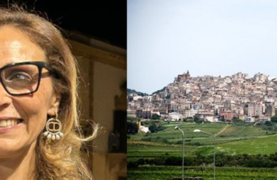 Giovanna Casà e una veduta di Sambuca