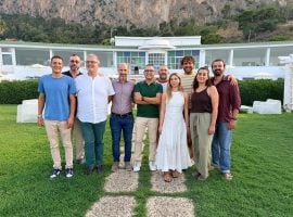 Da sinistra a destra: Pietro Pulizzi, Gaspare La Vela, Vincenzo Angileri, Pietro Russo, Vito Palmeri, Alberto Cirafici, Clara Vitaggio, Salvatore Bertolino, Carlotta Piacentino, Fabio Diego Morsello Angileri – foto Norman Vitale Luce Creative Studio