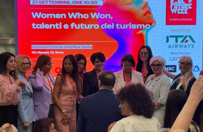 Un momento della premiazione – foto Facebook Tiziana Magrì