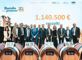 Barolo en primeur – la foto “di gruppo” al Castello di Grinzane Cavour